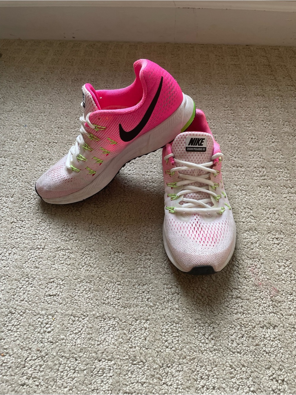 Nike Zoom Pegasus 33 Running Shoes Pink White Neon Women’s Size 9